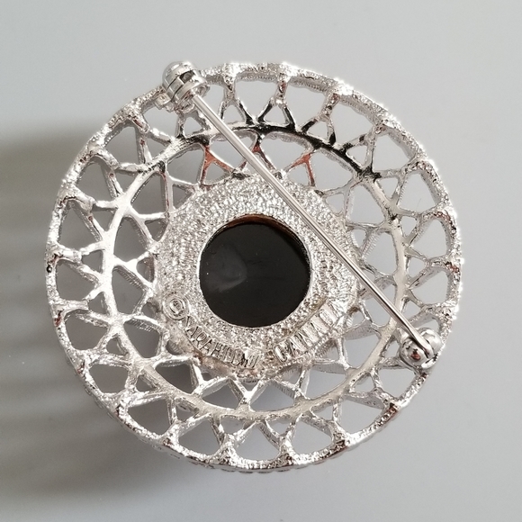 Sarah Coventry Earrings and Broach - Picture 3 of 8